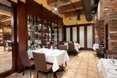 Cioppinos-Room-1-Closed