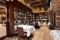 Cioppinos-Room-1-Open